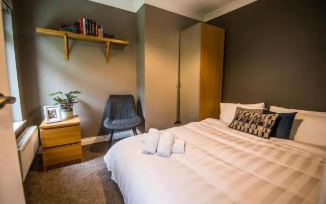 Stunning 2BD Family Retreat Swansea
