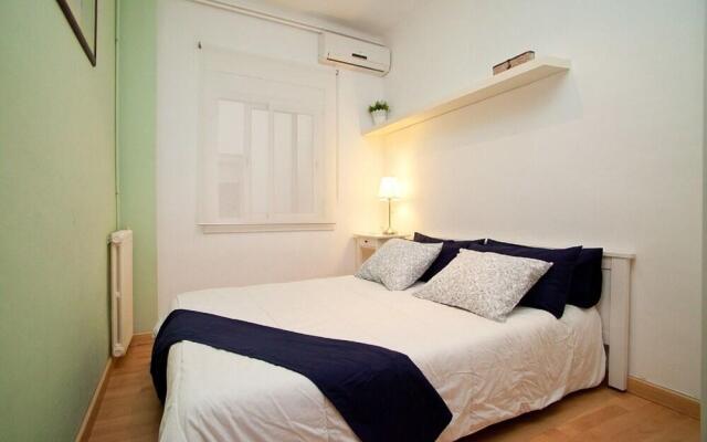 Cozy Eixample Apartment