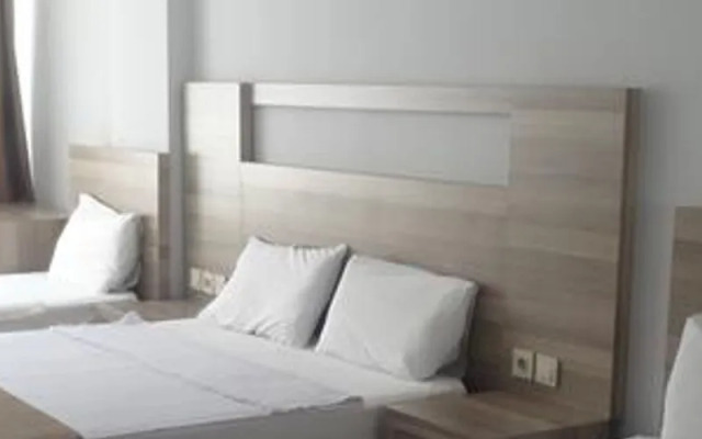 Renq Hotel