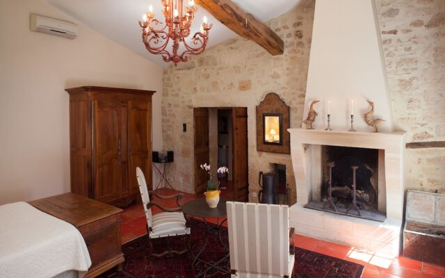 Château Latour Segur Suites & Spa