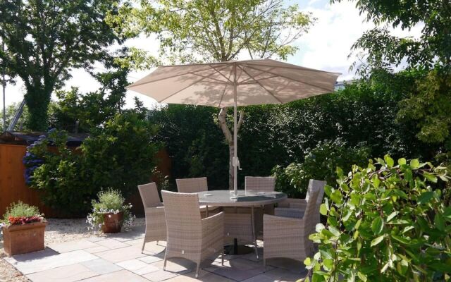 Beautiful 2-bed Apartment in Inverkip Great Garden