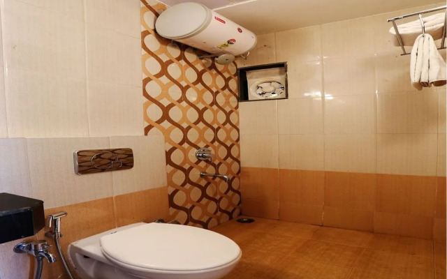 OYO 11059 Hotel United 21 Retreat