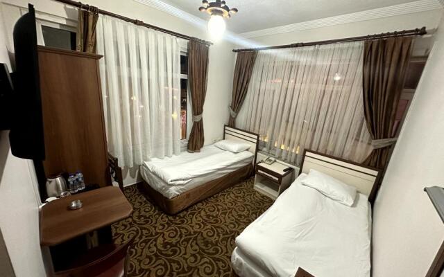 Headman Hotel