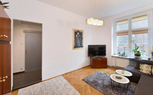 Old Town Veranda Apartment