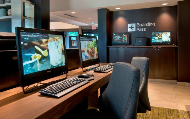 Courtyard by Marriott Norwalk