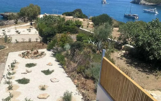 Terra Petra Villa - The Seafront Retreat