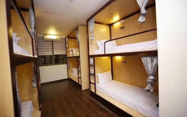 Summer Place Hotel - Hostel