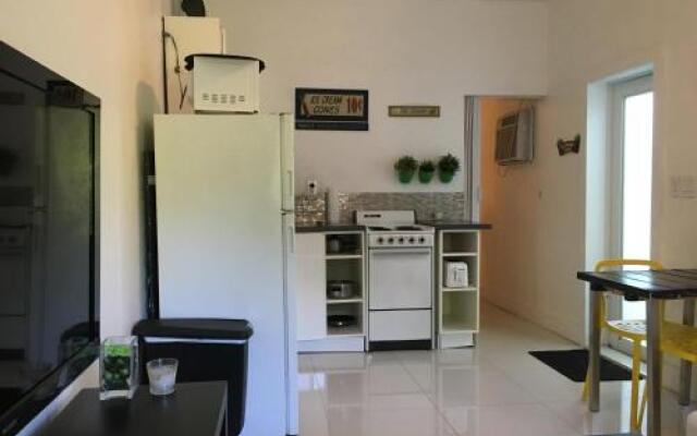 Miami 2168 Studio