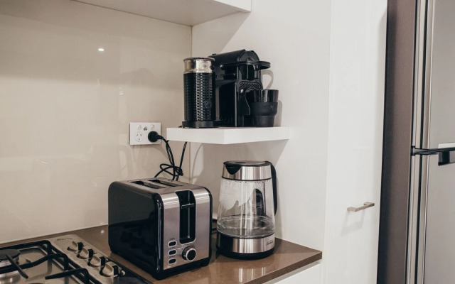 Rubi, 1BDR Melbourne Apartment