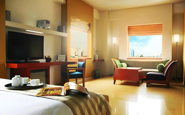 Sparks Life Jakarta, ARTOTEL Curated