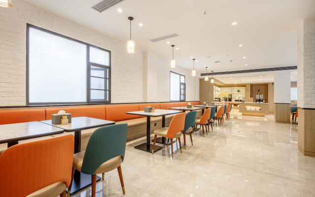 Hanting Hotel Guiyang Big Cross Square