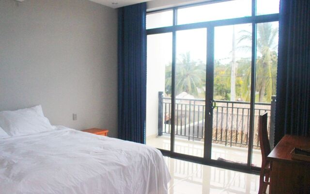 Sunshine Ha My Beach Villa