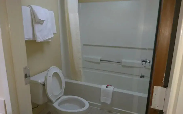 Travelodge Knoxville East