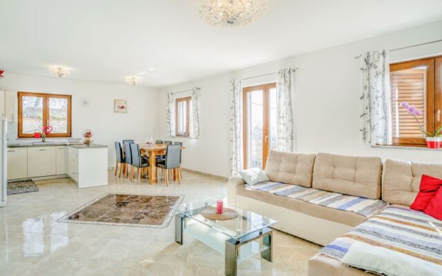 Apartment Ulika Poreč/Tar 16555