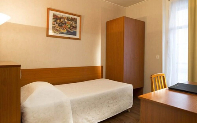 Central Hotel Paris