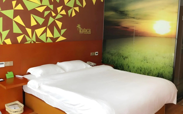Vatica Hotel Fuyang Linquan Tenghui International City Branch