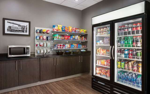 Days Inn & Suites by Wyndham Murfreesboro