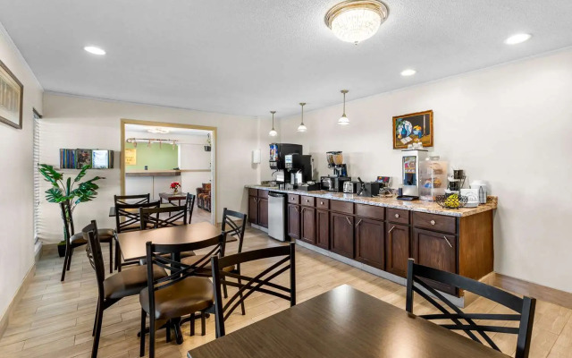 Americas Best Value Inn Belleville