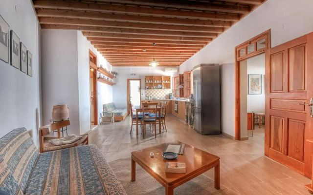 Thea Villas & Suite