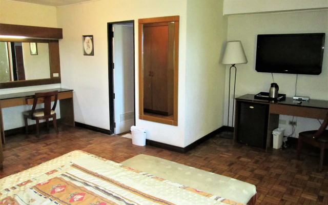 Country Village Hotel