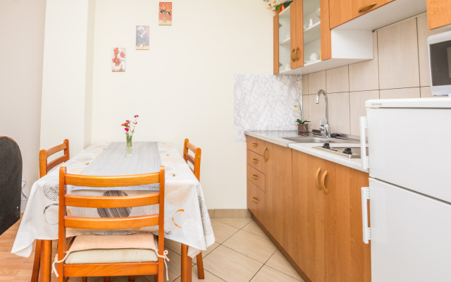 Beachfront Apartment Mira 2