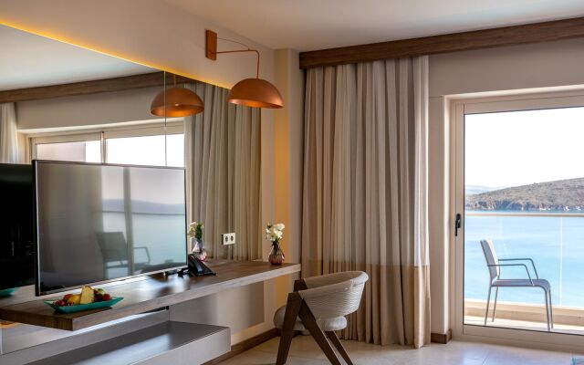 Design Plus Seya Beach Hotel