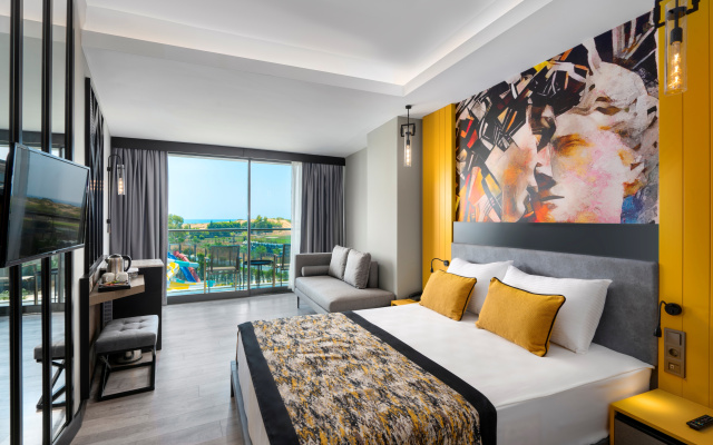 Arnor De Luxe Hotel
