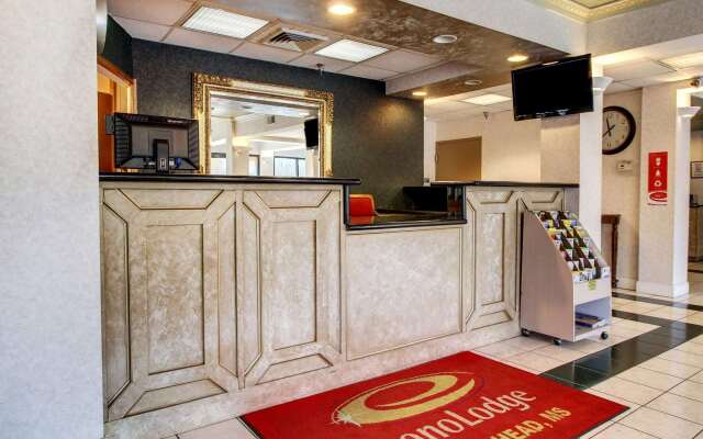 Econo Lodge Inn & Suites Diamondhead