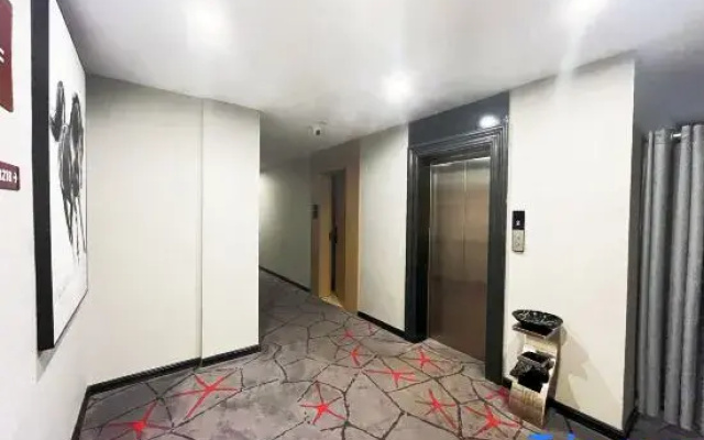 Huanpeng Collection Hotel (Yulin Bus Station Main Store)
