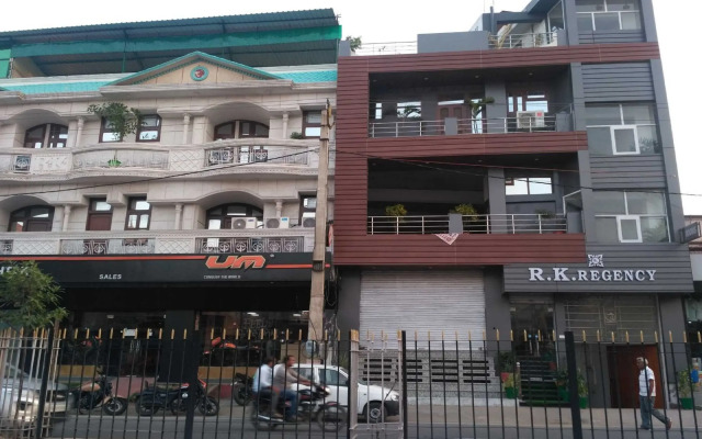 Oyo 16761 Rk Regency