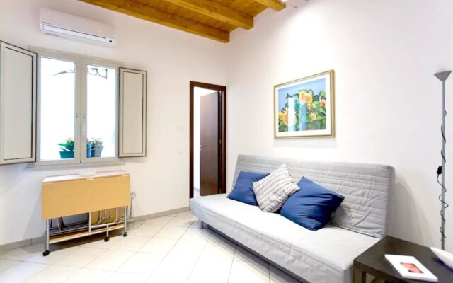 Apartment With one Bedroom in Palermo, With Balcony and Wifi - 10 km F