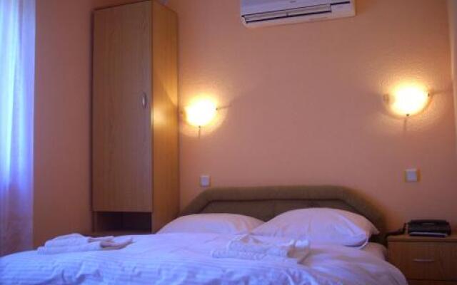 Bed And Breakfast Vila Raj