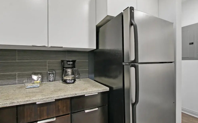 Chic Studio - Del Prado 418