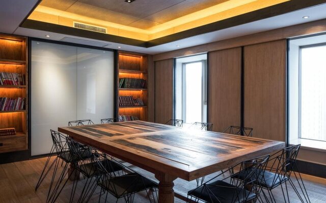 Harbin 22C Boutique Hotel