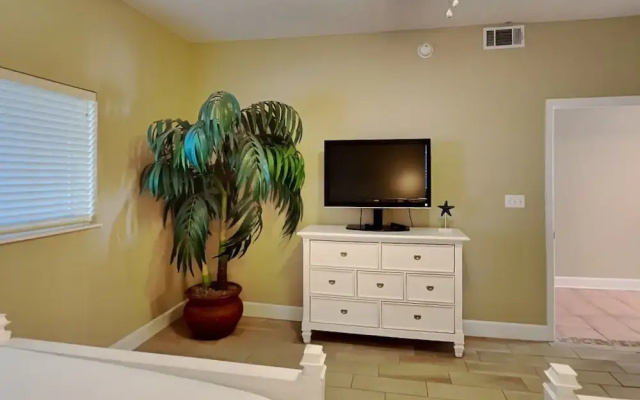 Navarre Beach Regency by Southern Vacation Rentals