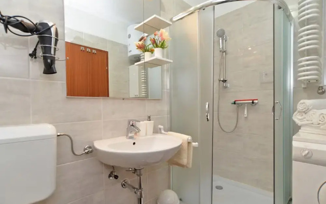 Apartment 628