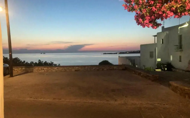 Santanna White Houses