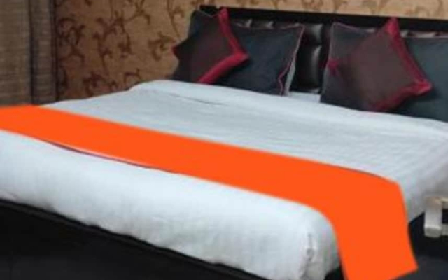 Fabhotel Plus Royal Galaxy I