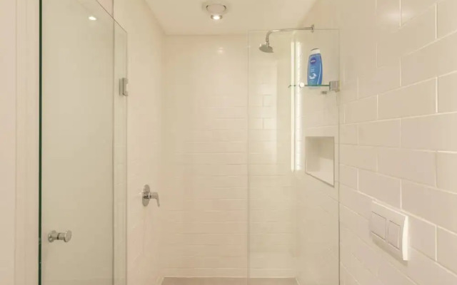 Stylish 2 Bedroom Luxury Apartment In Gardens