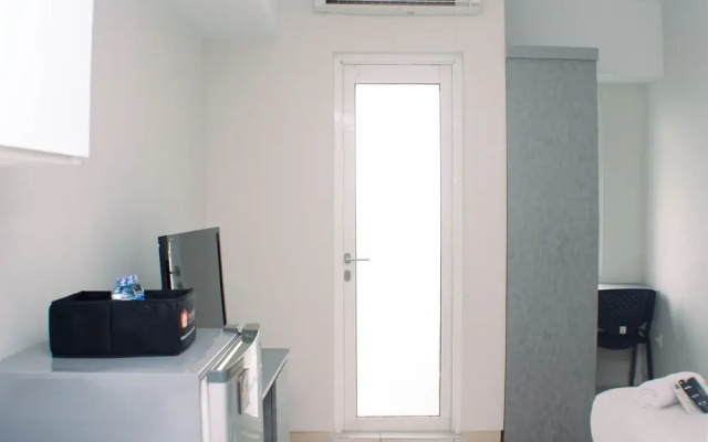 Modern Look And Homey Studio Apartment At Springlake Summarecon Bekasi