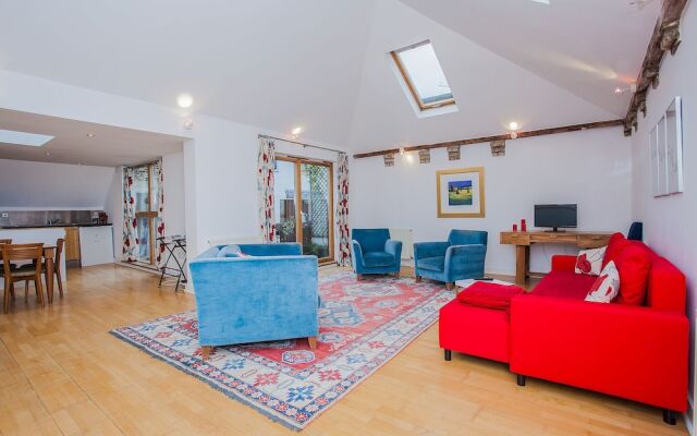 Spacious Quiet Mews House Near Angel