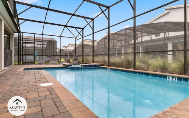 9 Bedrooms S / Storey Lake Home by RedAwning