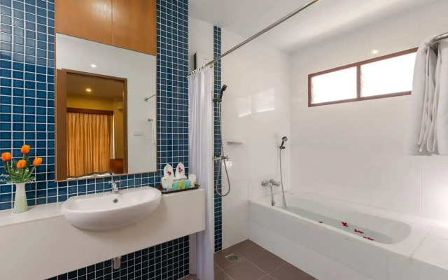 Chaiyapruek Suites