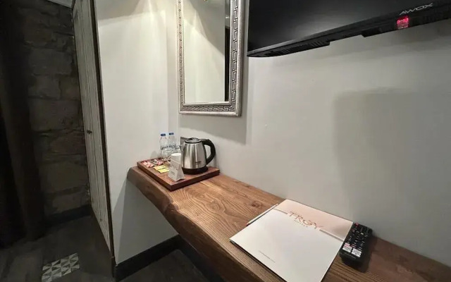 Assos Troy Port Hotel