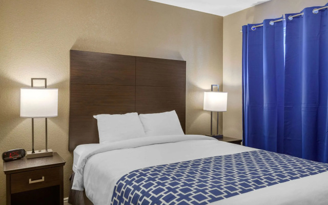 Rodeway Inn & Suites Ontario