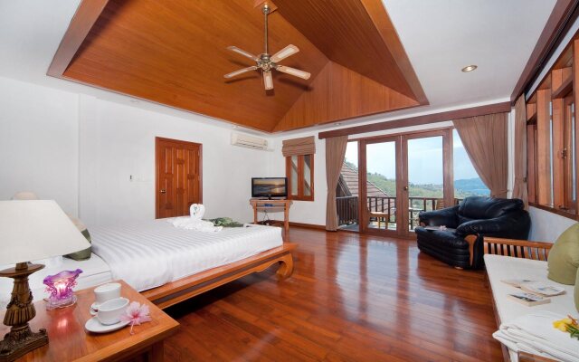 Phuket Villas at Patong Hill Estate