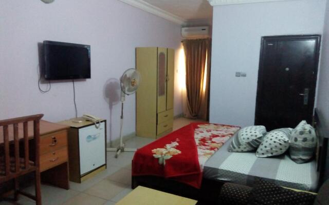 Prowess Hotel and Suites