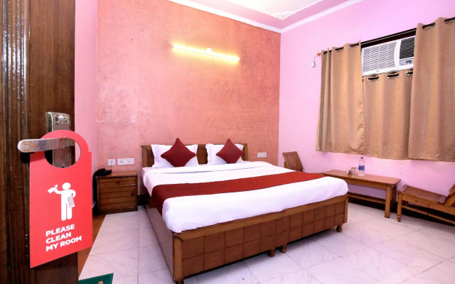 OYO 9229 GMG Hotel