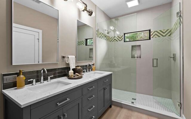 Salience Path W/heated Pool & Game Room