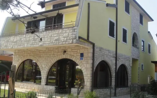 Apartments Krnjic